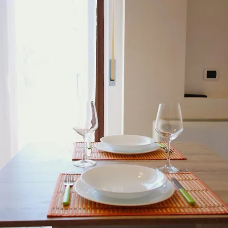 Italianway - Piazza Ungheria 9 *